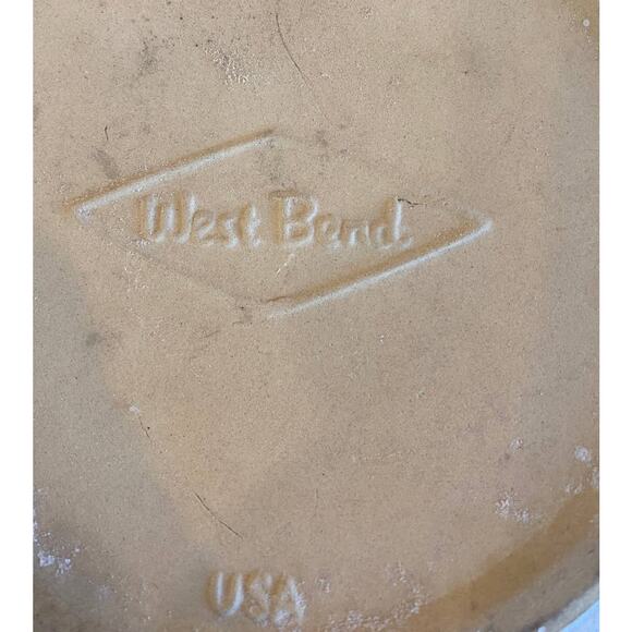 Vintage West Bend cookie jar, canister, 2 qt, bean pot - Picture 4 of 6